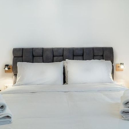 Syntagma Square, 60Sqm Platinum Suite Афины Экстерьер фото