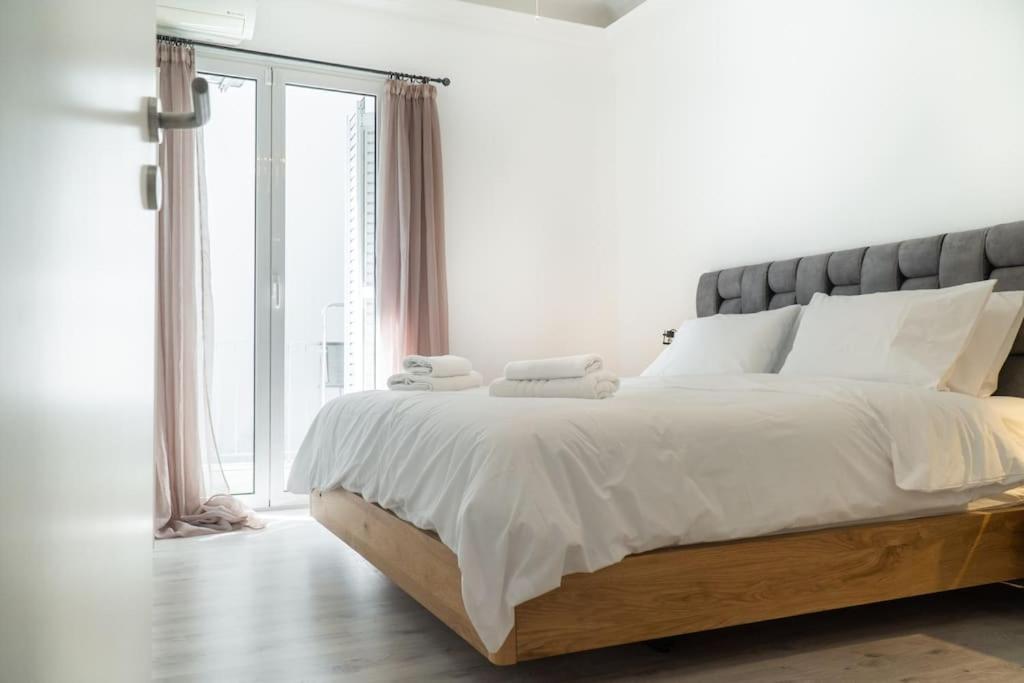Syntagma Square, 60Sqm Platinum Suite Афины Экстерьер фото