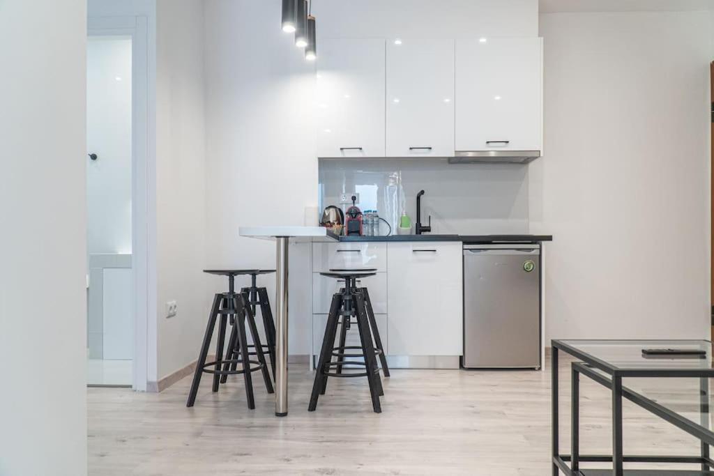 Syntagma Square, 60Sqm Platinum Suite Афины Экстерьер фото