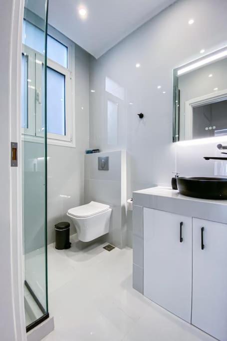 Syntagma Square, 60Sqm Platinum Suite Афины Экстерьер фото